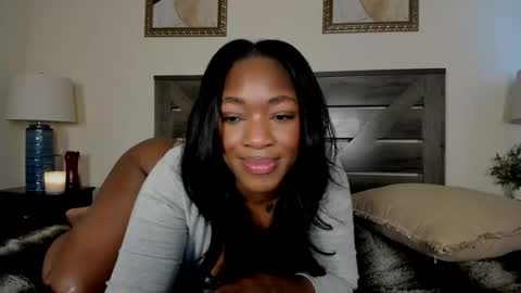 Snapshot of nicolesolace chatting on 06-05-26, 09:31 Nicole online show from 06-05-26, 09:31