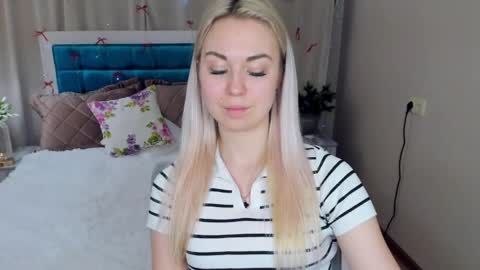 Snapshot of nicolestunning chatting on 05-08-26, 08:52 NicoleStunning online show from 05-08-26, 08:52