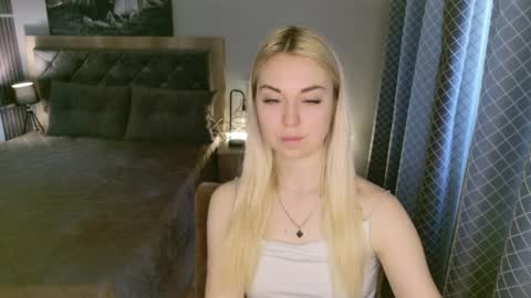 Snapshot of nicolestunning chatting on 05-16-26, 05:59 NicoleStunning online show from 05-16-26, 05:59