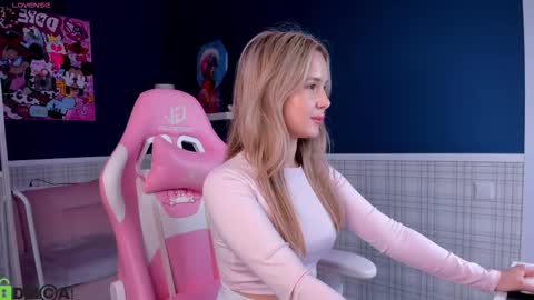 Snapshot of nicolettacooper chatting on 09-09-25, 09:42 nicolettacooper online show from 09-09-25, 09:42