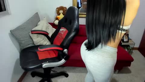 Snapshot of nicolettcolin chatting on 02-22-25, 01:55 Nicolettcolin  online show from 02-22-25, 01:55
