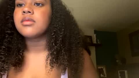 nicolette356 online show from 09-30-25, 07:02