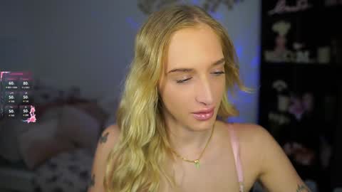 nicolette__shea_ online show from 01-31-25, 09:16