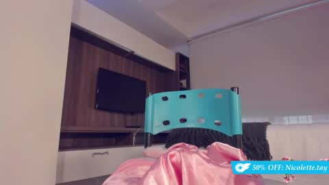 Snapshot of nicolette_tay chatting on 01-08-26, 04:09 Nicol online show from 01-08-26, 04:09
