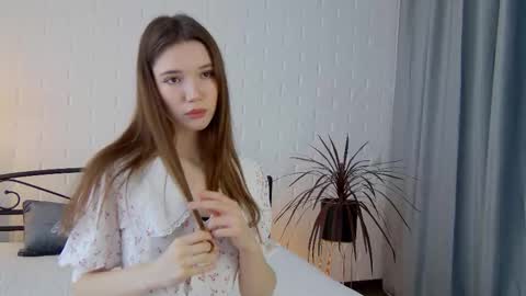 Snapshot of nicolettebean chatting on 11-25-25, 07:52 Nicol online show from 11-25-25, 07:52