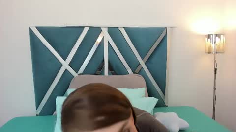 nicoll_89 online show from 06-14-26, 12:07
