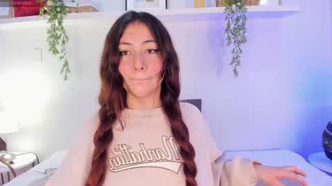 nicolle_evanss_ online show from 06-13-26, 03:26