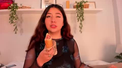 nicolle_evanss_ online show from 06-27-26, 06:29