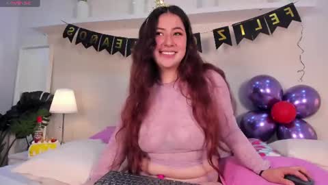 nicolle_evanss_ online show from 07-11-26, 04:04