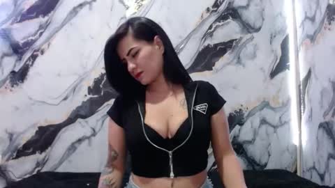Snapshot of nicolle_gomes chatting on 12-17-25, 08:48 nicolle gomes online show from 12-17-25, 08:48