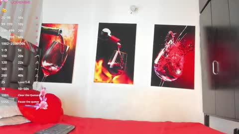 nicolle_hanks1 online show from 10-18-25, 02:03