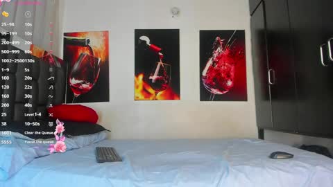 nicolle_hanks1 online show from 05-14-26, 02:07
