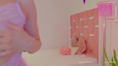 Snapshot of nicolle_mitchelle chatting on 02-09-25, 11:25 NEW instagram nicollemitchelle online show from 02-09-25, 11:25