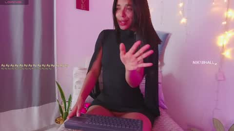 Snapshot of nicolle_swt chatting on 06-09-26, 12:00 Nicolle online show from 06-09-26, 12:00