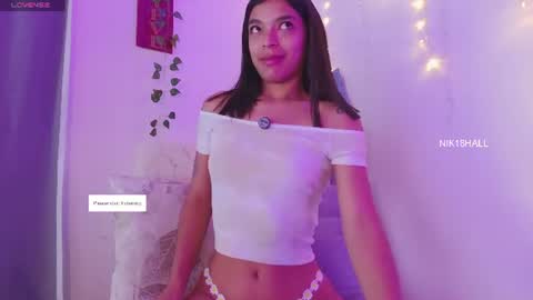 Snapshot of nicolle_swt chatting on 06-24-26, 12:15 Nicolle online show from 06-24-26, 12:15