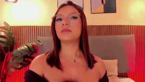 NICOLLE EVANS online show from 07-02-26, 11:16