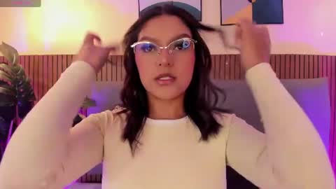 NICOLLE EVANS online show from 07-15-26, 12:32
