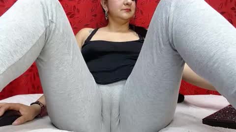 NICOLLE online show from 05-26-26, 09:33