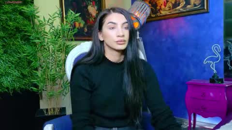 Snapshot of nicollepalmer chatting on 11-11-25, 11:54 Nicolle online show from 11-11-25, 11:54