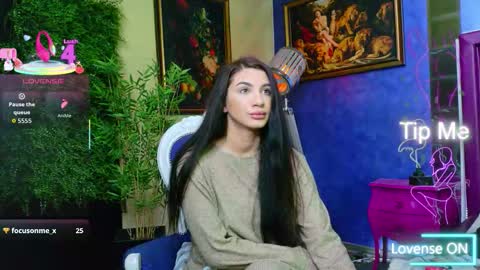 Snapshot of nicollepalmer chatting on 11-18-25, 09:14 Nicolle online show from 11-18-25, 09:14