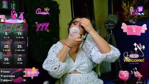 Nicolle online show from 07-05-26, 09:49