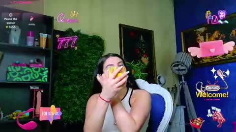 Nicolle online show from 07-23-26, 07:17