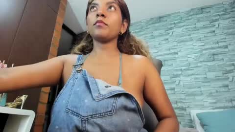 Snapshot of nicollesofia3 chatting on 02-24-25, 03:33 nicollesofia3 online show from 02-24-25, 03:33