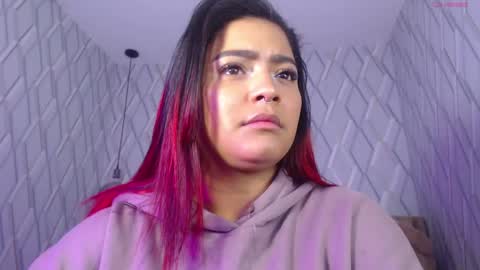 Nicolle Miley online show from 03-11-25, 05:49