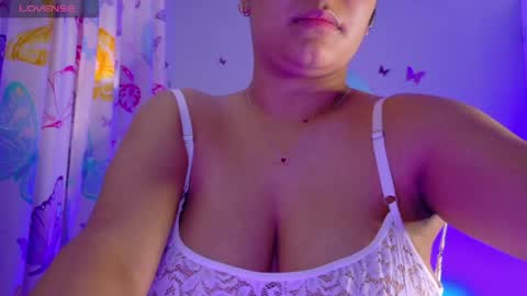 Nicolle Miley online show from 04-23-26, 01:02