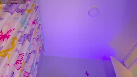 Nicolle Miley online show from 05-13-26, 03:15