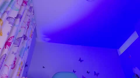 Nicolle Miley online show from 05-29-26, 03:37