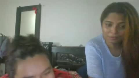 Snapshot of nicollgreen chatting on 09-24-25, 02:04 NicollGreen online show from 09-24-25, 02:04