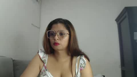 Snapshot of nicollgreen chatting on 09-27-25, 01:49 NicollGreen online show from 09-27-25, 01:49