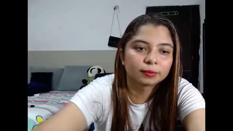 Snapshot of nicollgreen chatting on 10-23-25, 08:18 NicollGreen online show from 10-23-25, 08:18