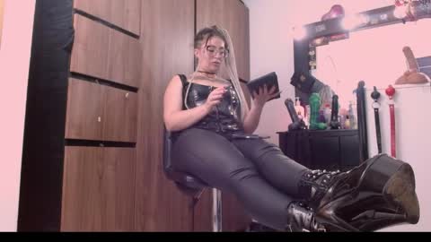 nicolmiss online show from 05-15-26, 11:12