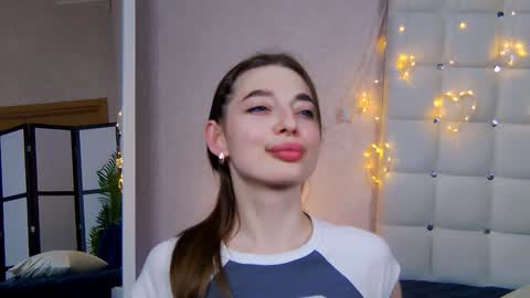 Snapshot of nicolros chatting on 01-10-25, 06:49 NicolRos online show from 01-10-25, 06:49