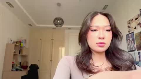 Snapshot of nievesshippey chatting on 04-14-26, 07:58 Hanna online show from 04-14-26, 07:58