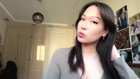 Snapshot of nievesshippey chatting on 05-02-26, 08:30 Hanna online show from 05-02-26, 08:30