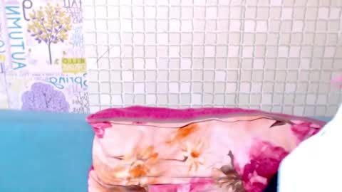 Snapshot of night_shine chatting on 01-04-25, 11:48 night_shine online show from 01-04-25, 11:48