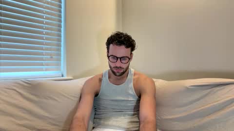 Snapshot of nightvyre chatting on 02-21-26, 03:57 nightvyre online show from 02-21-26, 03:57