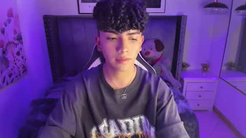 niick_twink online show from 12-16-25, 08:03