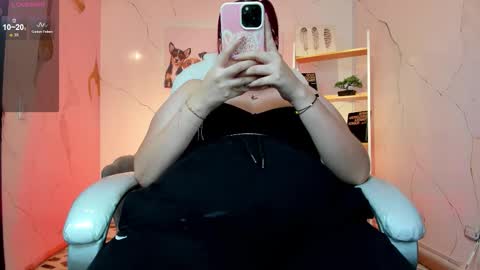 Anni online show from 10-19-25, 04:13