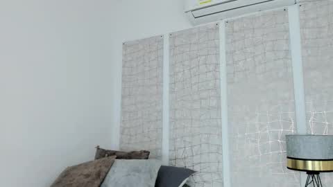 Niicole online show from 10-23-25, 07:12