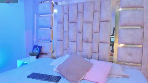 Snapshot of niicoleta chatting on 02-06-25, 09:17 Niicoleta online show from 02-06-25, 09:17
