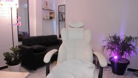 Snapshot of niicoleta chatting on 10-02-25, 07:43 Niicoleta online show from 10-02-25, 07:43