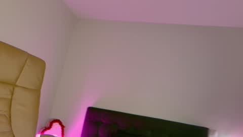 Niinarosee online show from 01-21-25, 10:41