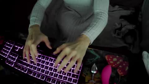 niirvana7 online show from 11-24-25, 03:45