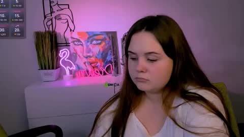 Snapshot of nika_still chatting on 12-03-25, 08:23 Little Angel online show from 12-03-25, 08:23