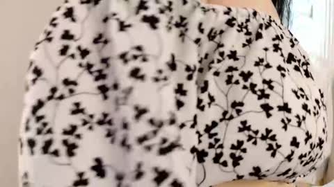 Nika online show from 01-30-25, 05:09