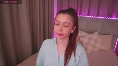 Snapshot of nikaletta chatting on 06-15-26, 12:46 Nika online show from 06-15-26, 12:46